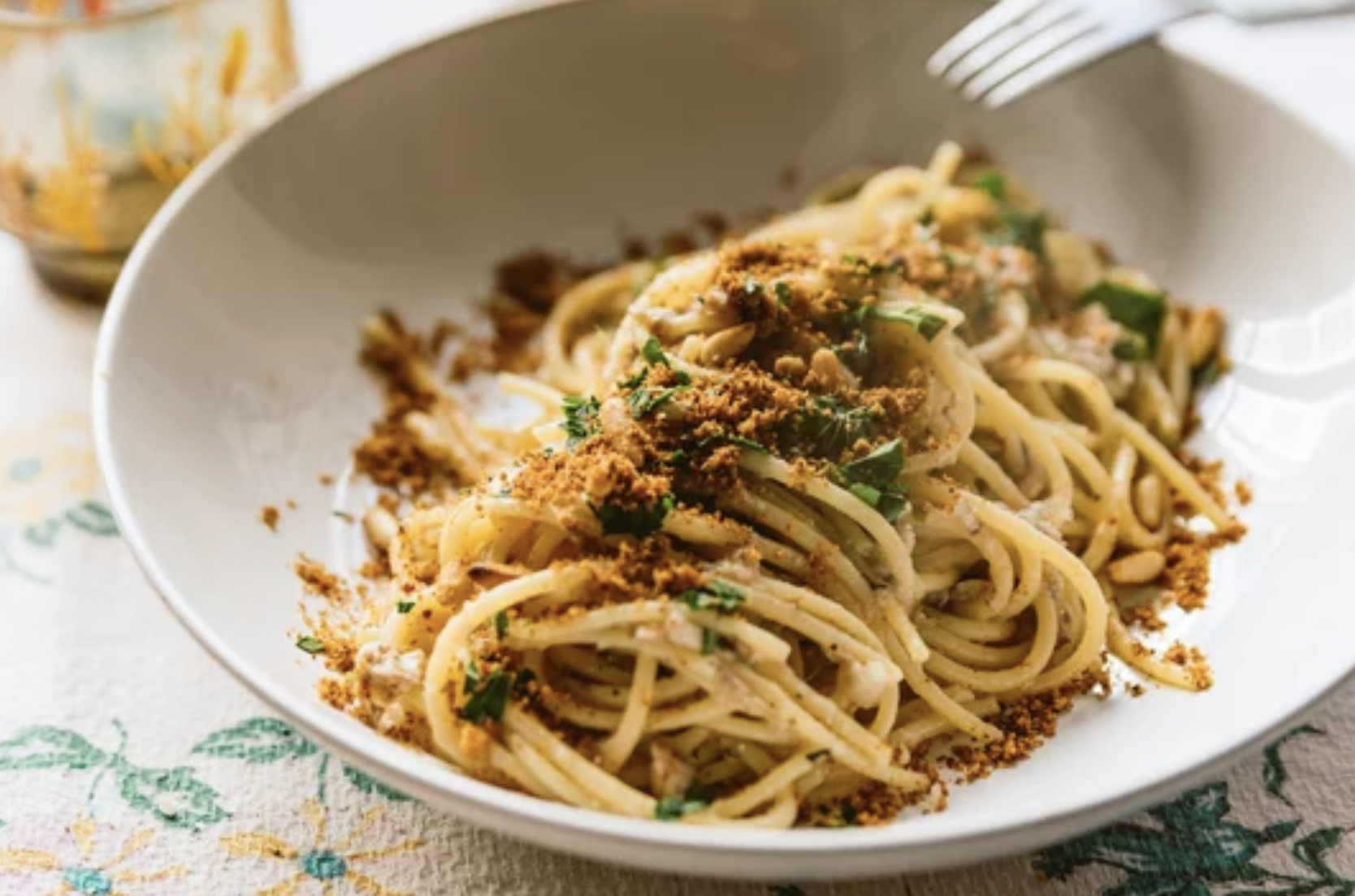 piatto di pasta cone le sarde